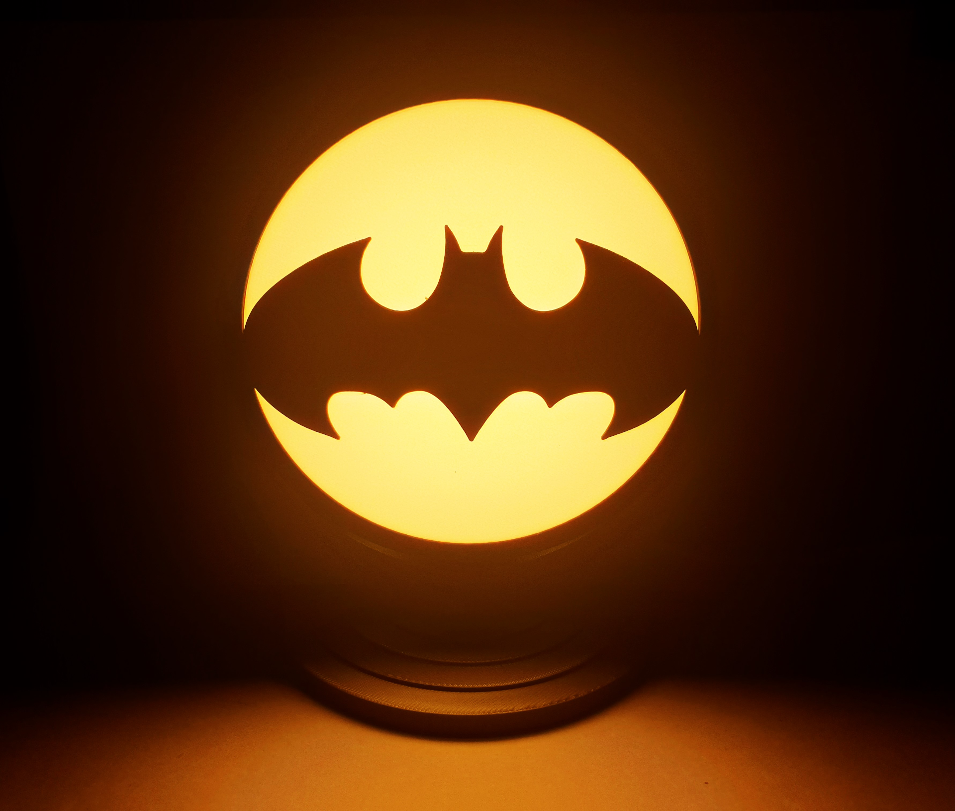 Luminária Bat-Sinal